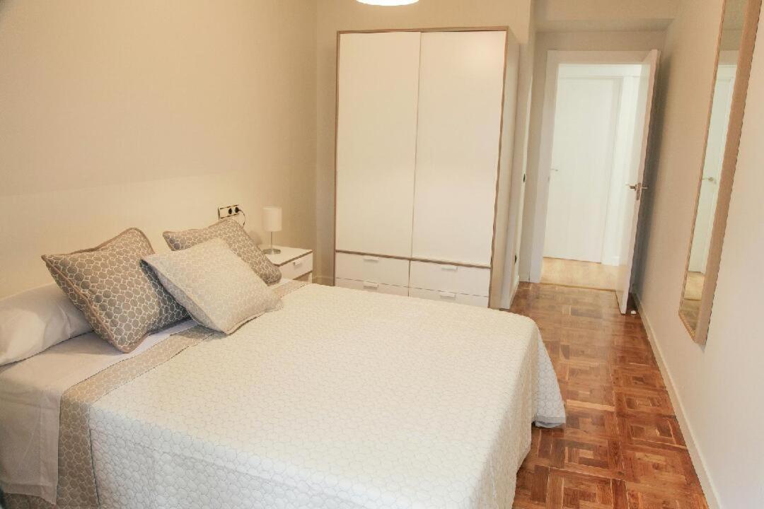 Apartamento Barrio De La Arena Хихон Екстериор снимка